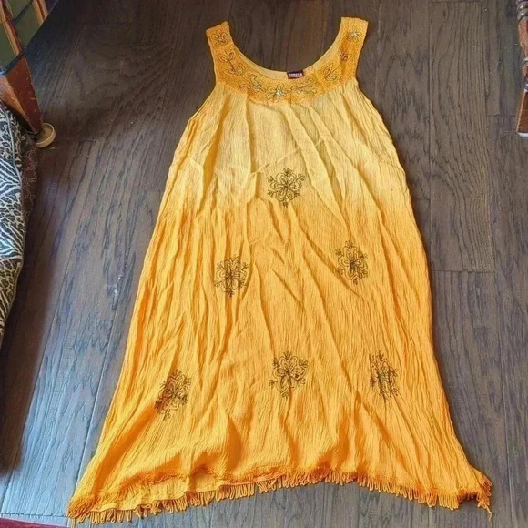 Sundress - Picture 3 of 7